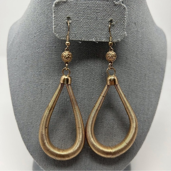 Large Gold Tone Textured Spring Teardrop Hoop Dangle Earrings Rose Bead - Picture 1 of 3